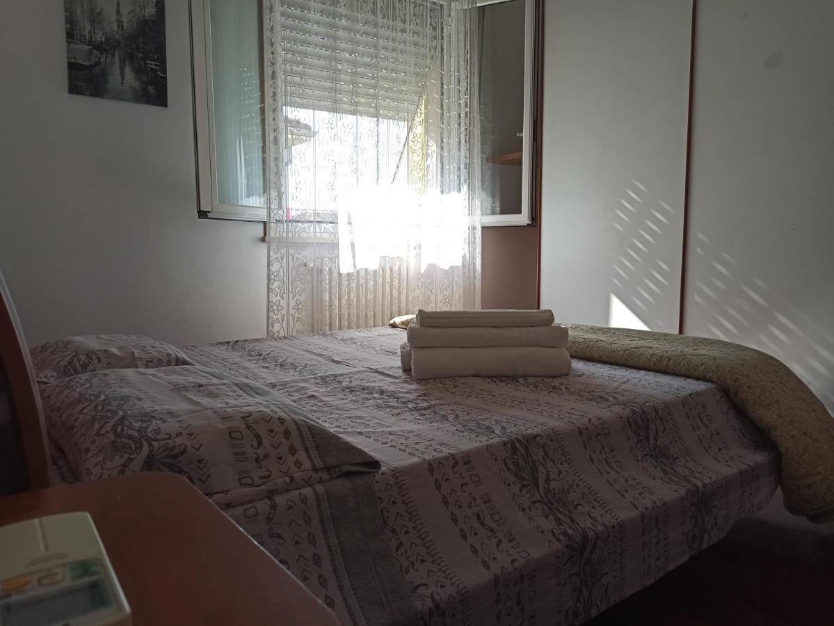 Stanza Maggiore Parma Bagian luar foto