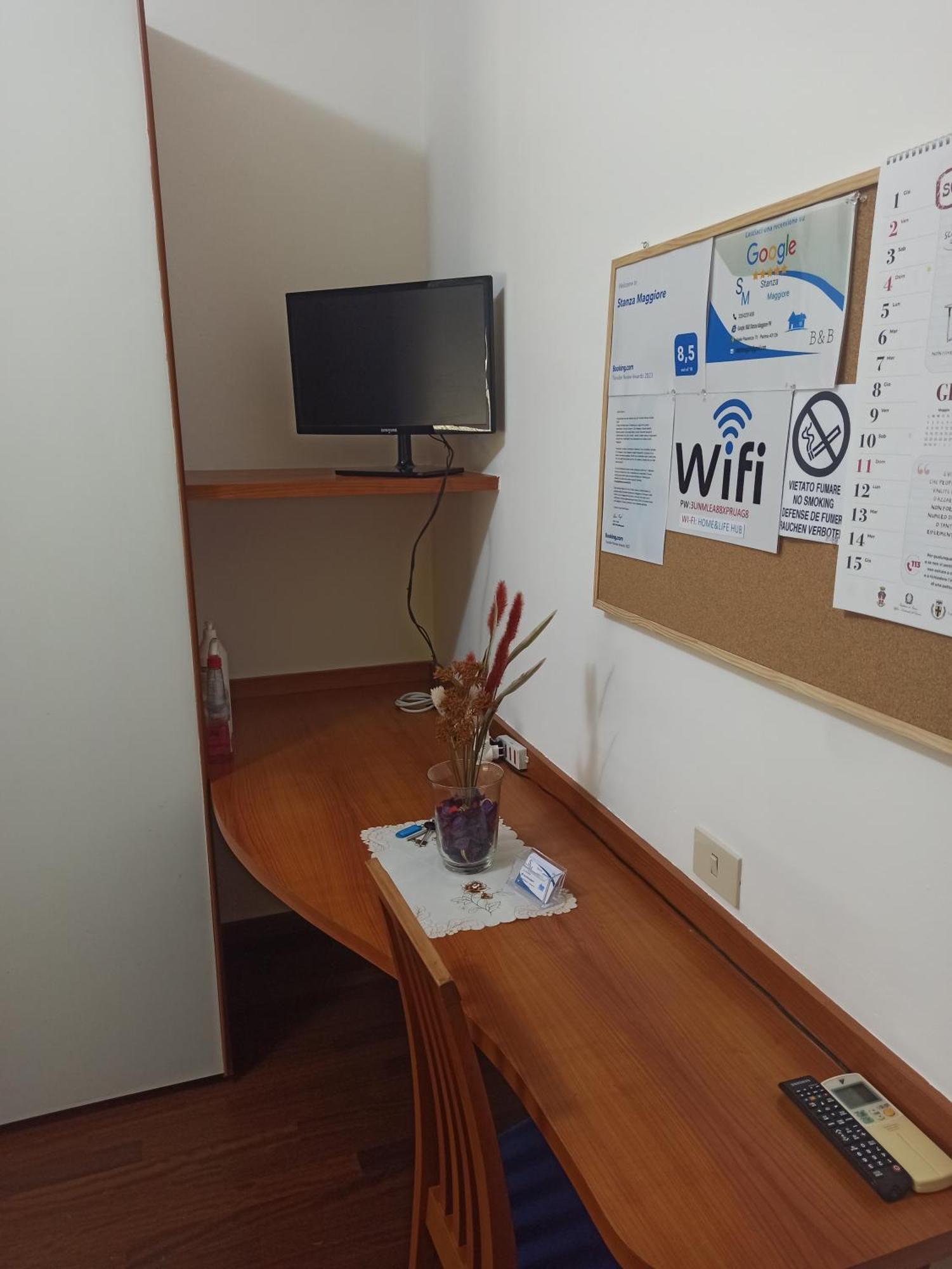 Stanza Maggiore Parma Bagian luar foto