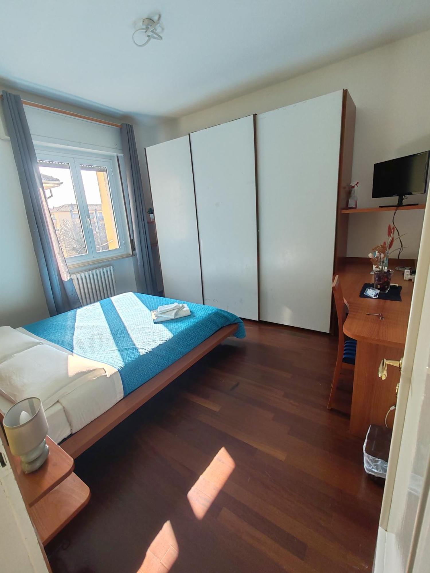 Stanza Maggiore Parma Bagian luar foto